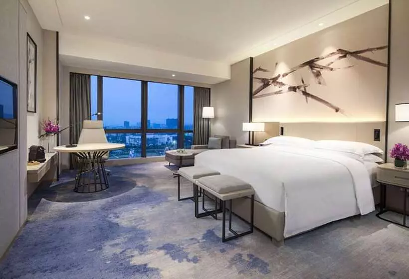 キングサイズベッドのエクゼクティブルーム, Doubletree By Hilton Hotel Shenzhen Longhua