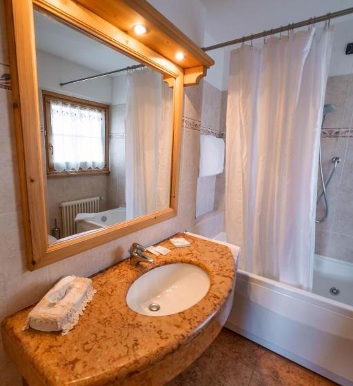 חדר סטנדרט נוף להרים, Alpi & Golf