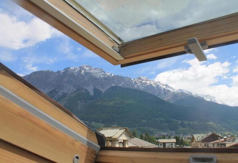 חדר יחיד בסיסי, Alpi & Golf