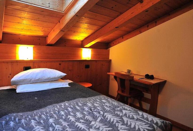 חדר יחיד בסיסי, Alpi & Golf