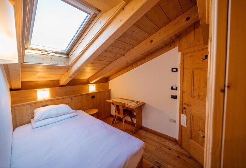 חדר יחיד בסיסי, Alpi & Golf