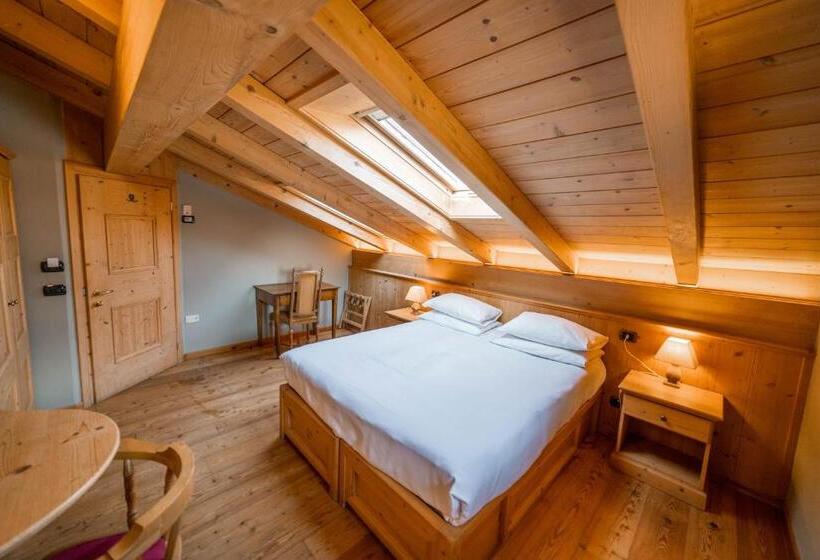 חדר פנטהאוז, Alpi & Golf