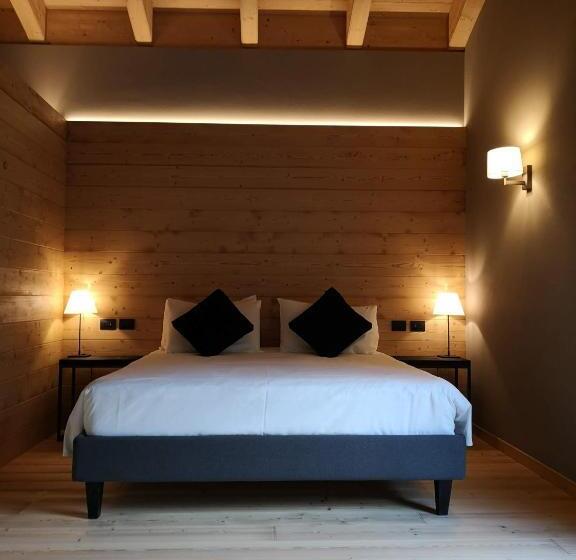 סוויטת ג'וניור, Alpi & Golf