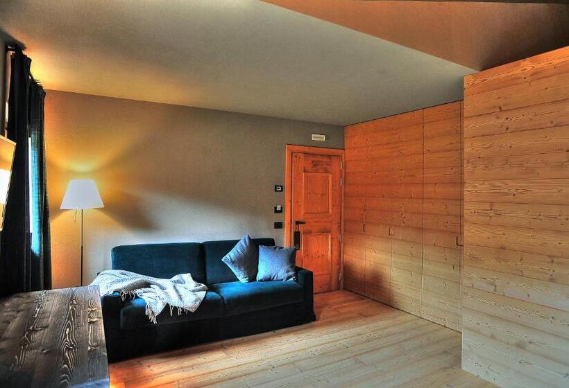 סוויטת ג'וניור, Alpi & Golf