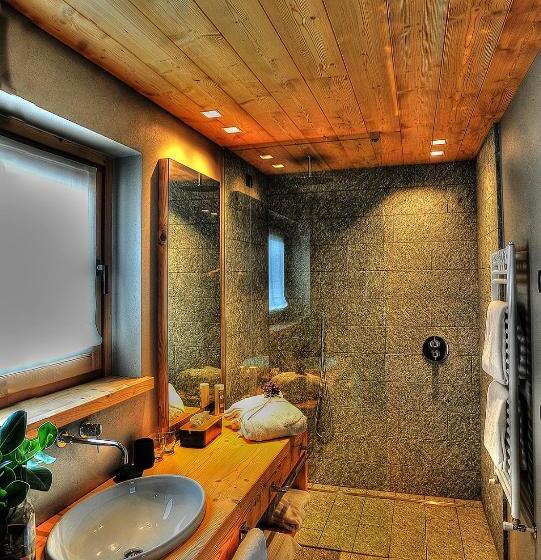 סוויטת ג'וניור, Alpi & Golf