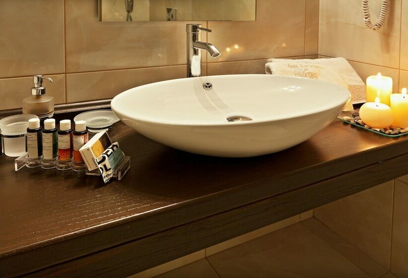 Номер Superior, Archontiko Chioti