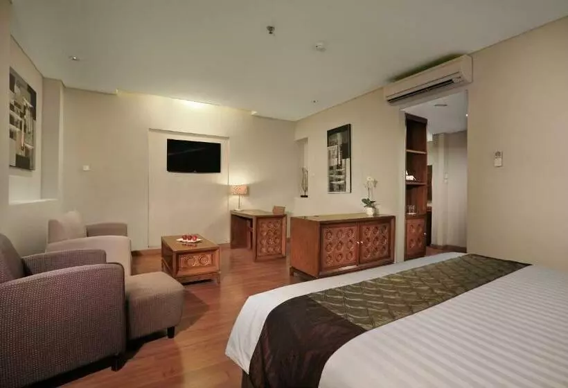 ジュニアスイート, Aston Tanjung City