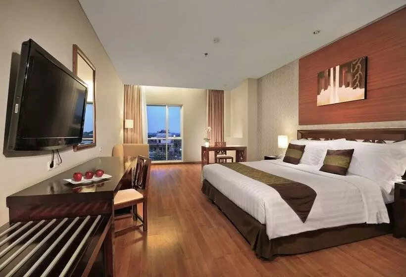 デラックスルーム, Aston Tanjung City