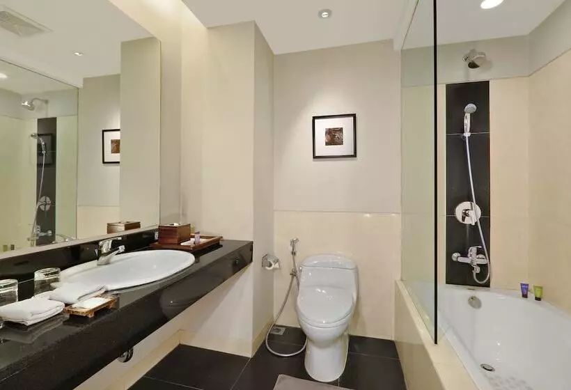 ジュニアスイート, Aston Tanjung City