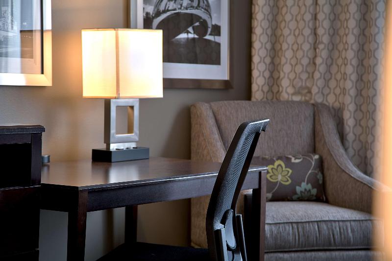 标准工作室, Boudl Kuwait Al Fahahil