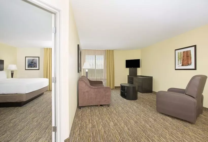 身障者適用スイートルーム, Candlewood Suites Longmont   Boulder Area, An Ihg