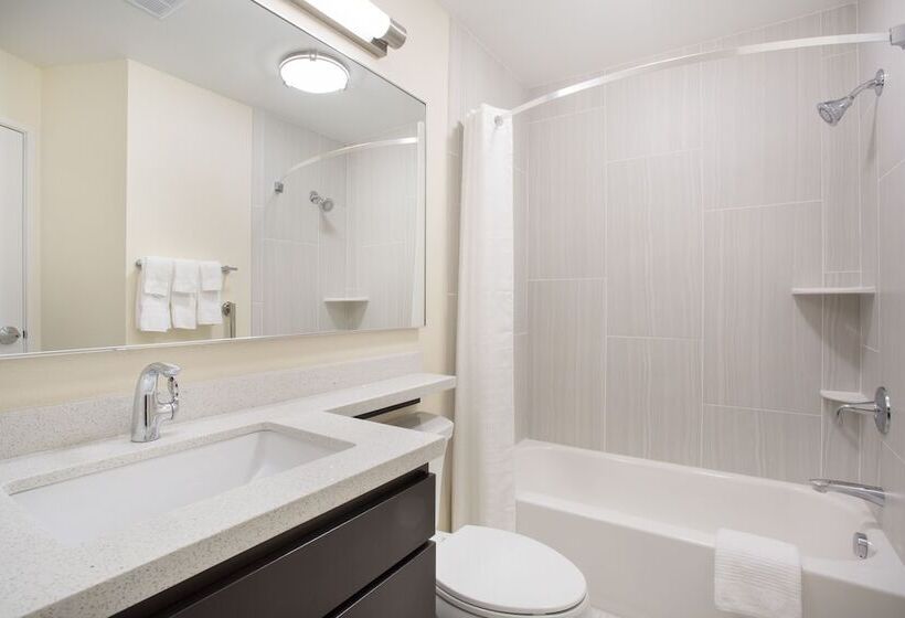 Люкс Адаптированный для Инвалидов, Candlewood Suites Longmont   Boulder Area, An Ihg
