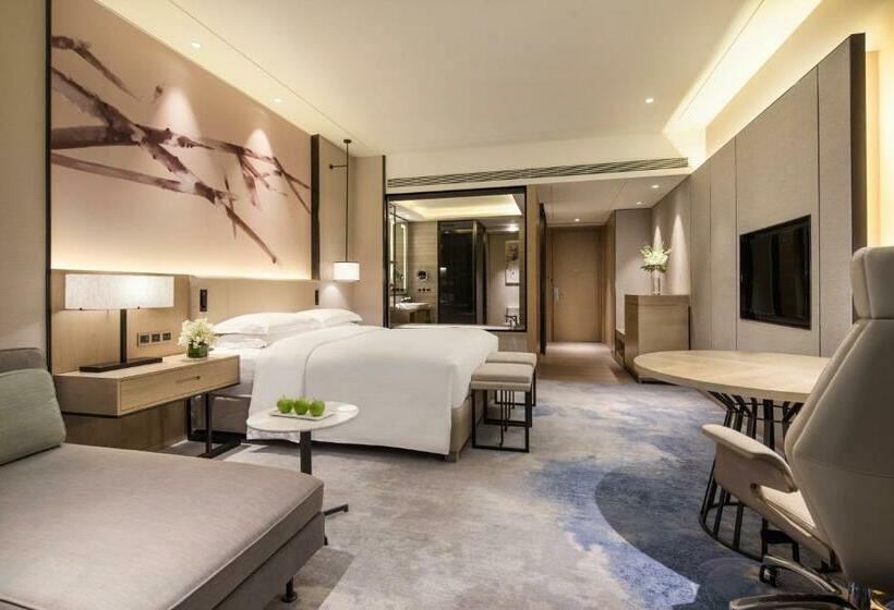 Номер Executive Кровать Кинг, Doubletree By Hilton Hotel Shenzhen Longhua
