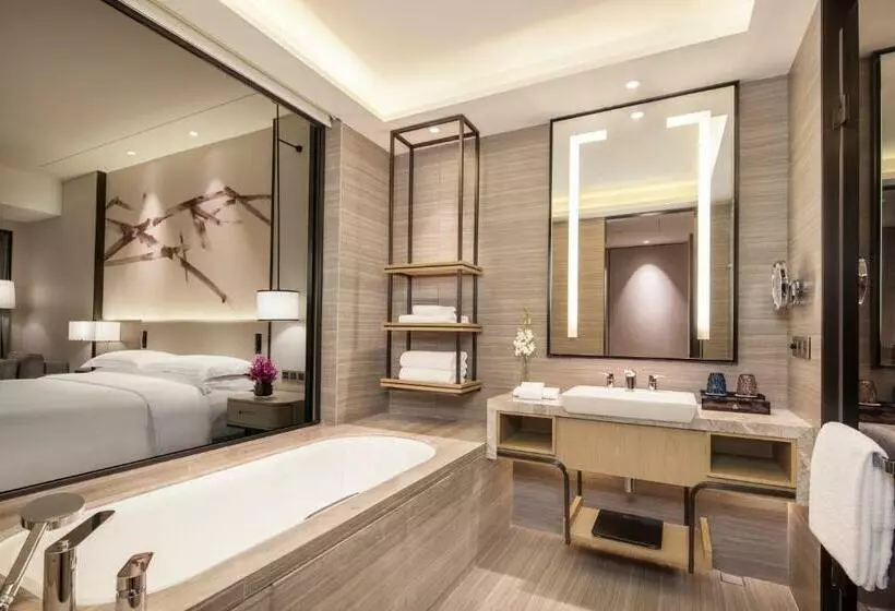 キングサイズベッドのスタンダードルーム, Doubletree By Hilton Hotel Shenzhen Longhua