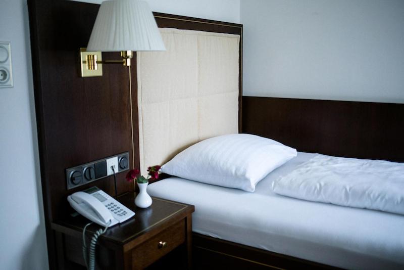 غرفة قياسية فردية, Friesachers Aniferhof