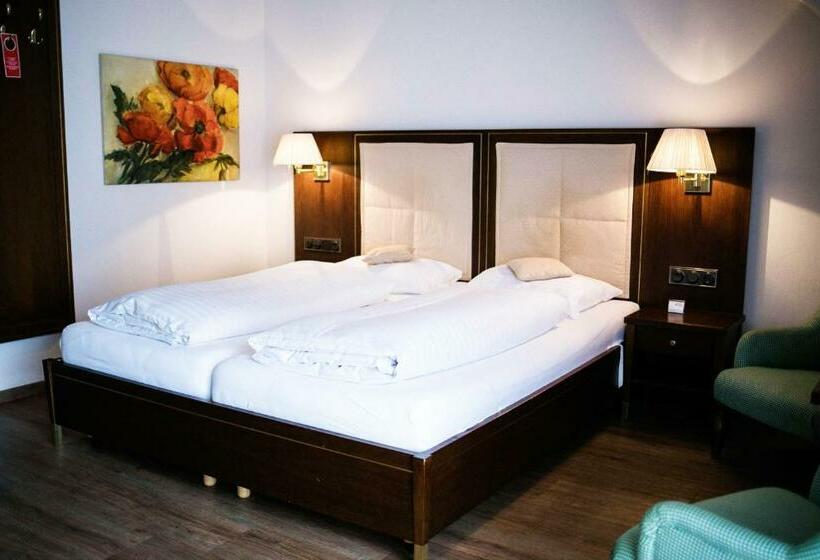 غرفة قياسية, Friesachers Aniferhof