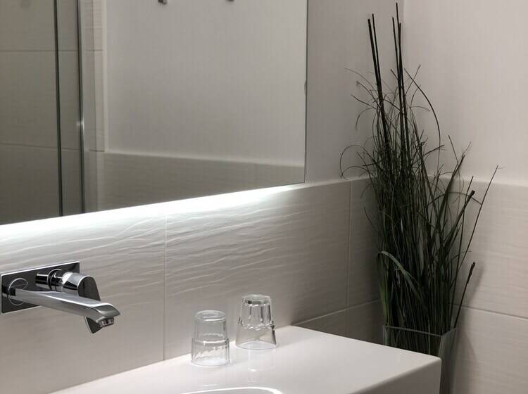 غرفة قياسية, Friesachers Aniferhof