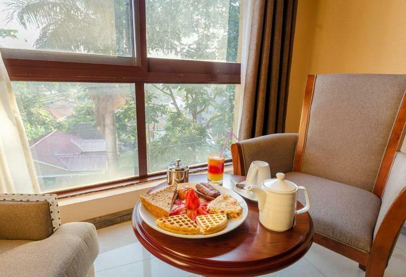 اتاق لوکس یک تخته, Hillside Plaza