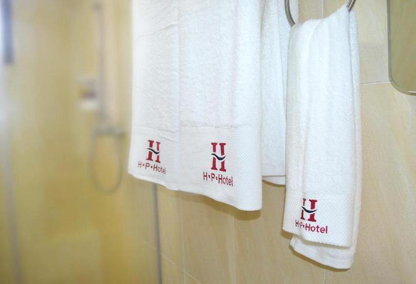 اتاق استاندارد, Hillside Plaza