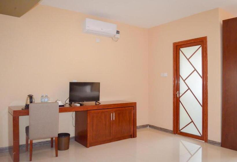 اتاق لوکس, Hillside Plaza