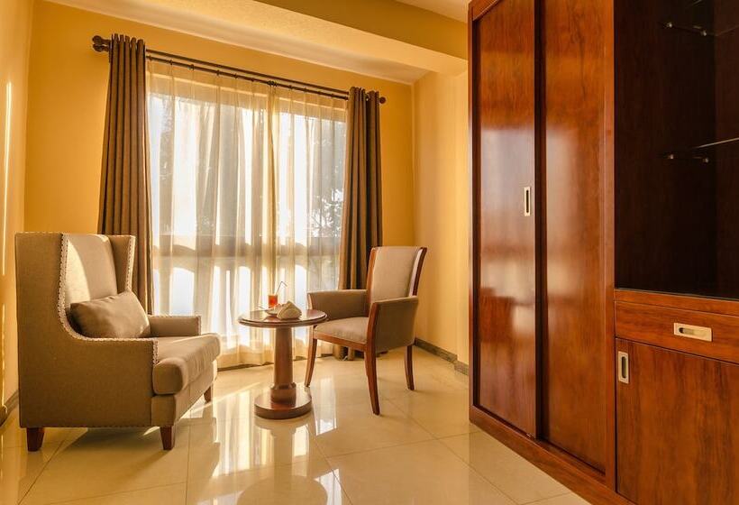 اتاق لوکس, Hillside Plaza