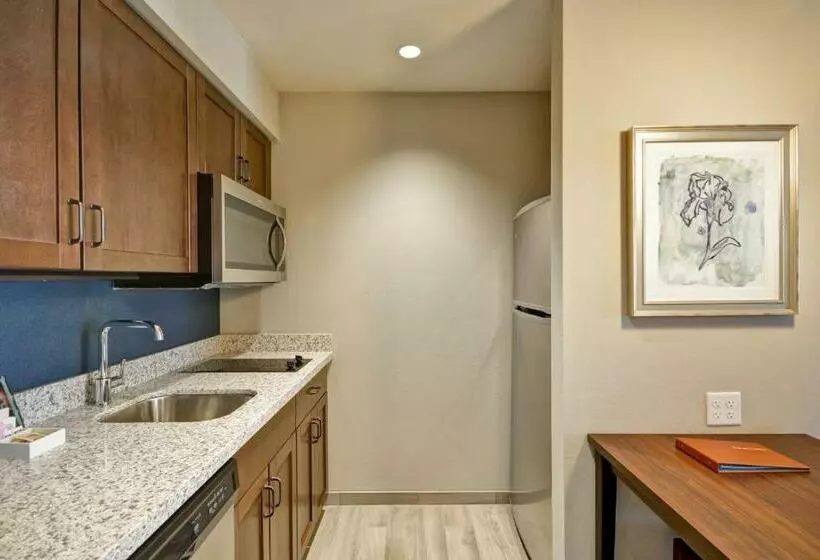 キングサイズベッドのデラックススイート, Homewood Suites By Hilton Phoenix Tempe Asu Area