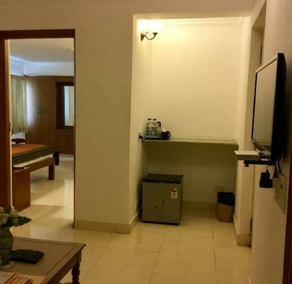 جناح جونيور, Sai Towers