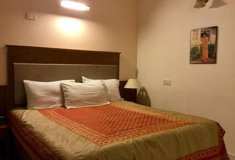 Family Suite, Sai Towers