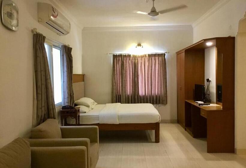 غرفة بريميوم رباعية, Sai Towers