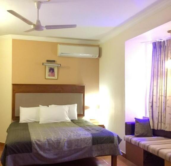 غرفة بريميوم رباعية, Sai Towers