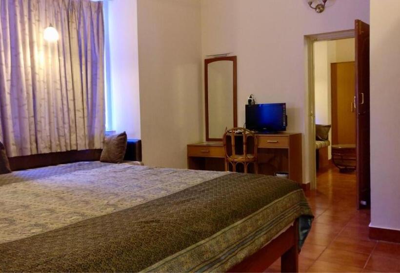 غرفة بريميوم رباعية, Sai Towers