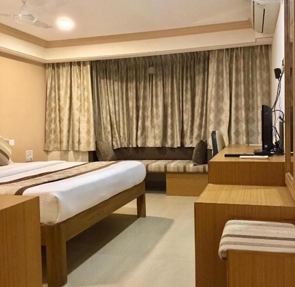 غرفة ديلوكس, Sai Towers