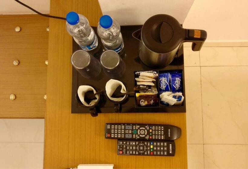 غرفة ديلوكس, Sai Towers