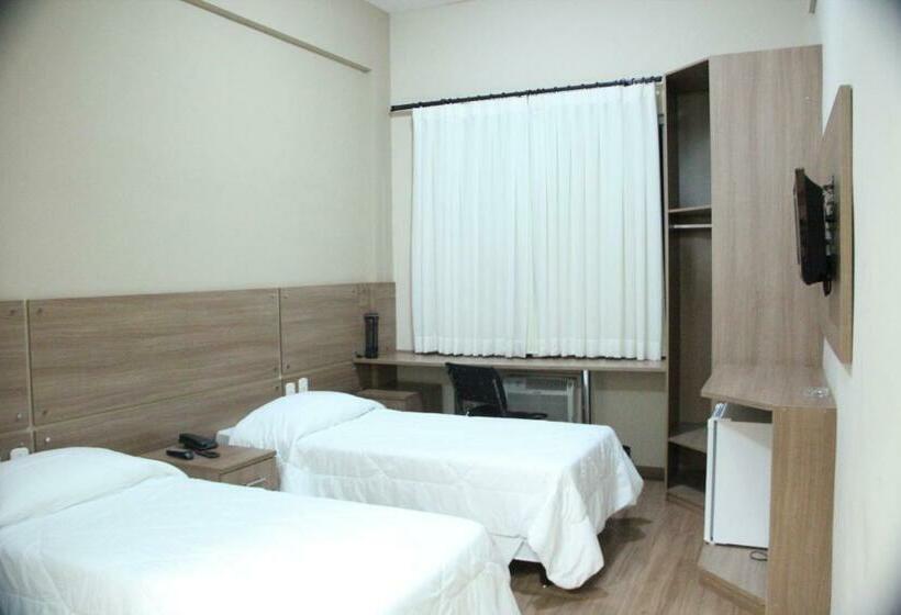 غرفة قياسية, Serra Palace