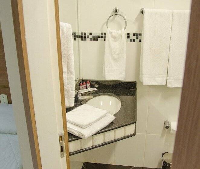 غرفة قياسية فردية, Serra Palace