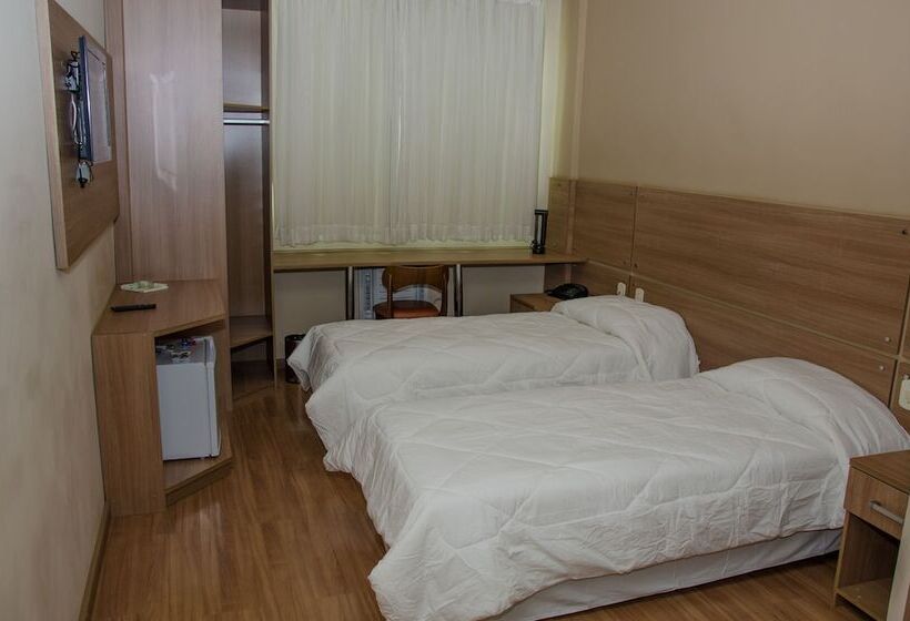 غرفة قياسية, Serra Palace