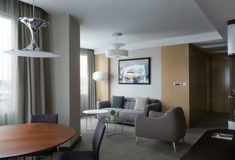 سوئیت پریمیوم, Skopje Marriott