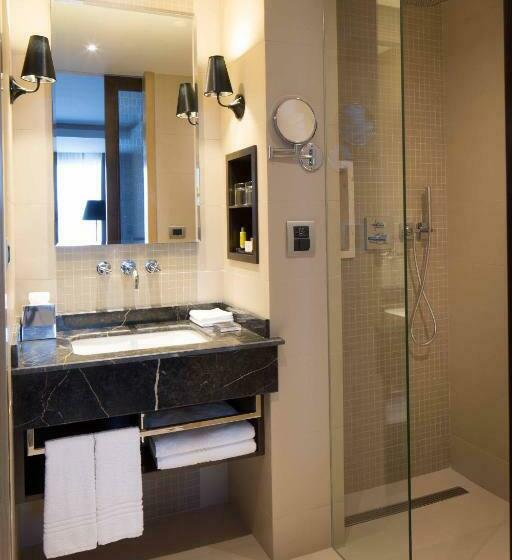 اتاق لوکس با تخت بزرگ, Skopje Marriott