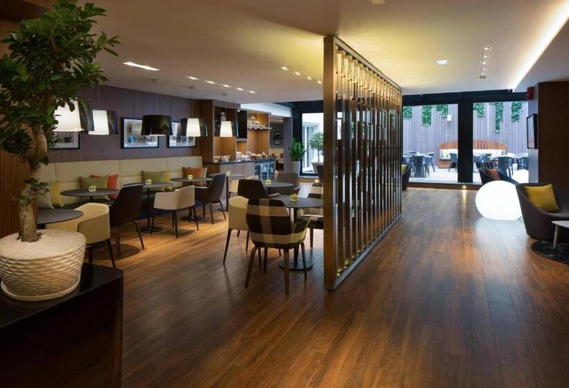 اتاق استاندارد با تخت بزرگ, Skopje Marriott