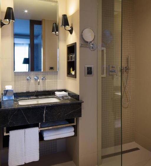 اتاق استاندارد با تخت بزرگ, Skopje Marriott