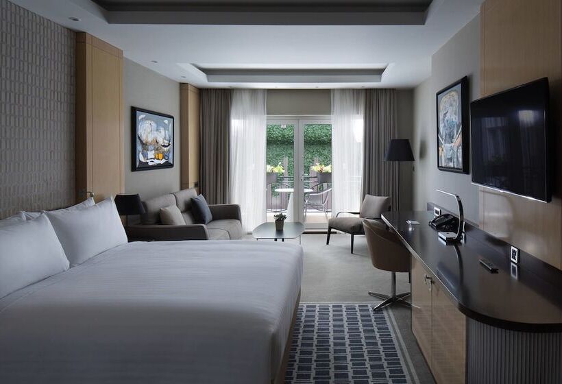 سوییت جونیور, Skopje Marriott