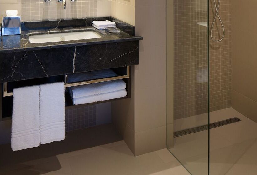 سوییت جونیور, Skopje Marriott