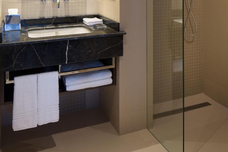 سوئیت جونیور با تخت بزرگ, Skopje Marriott