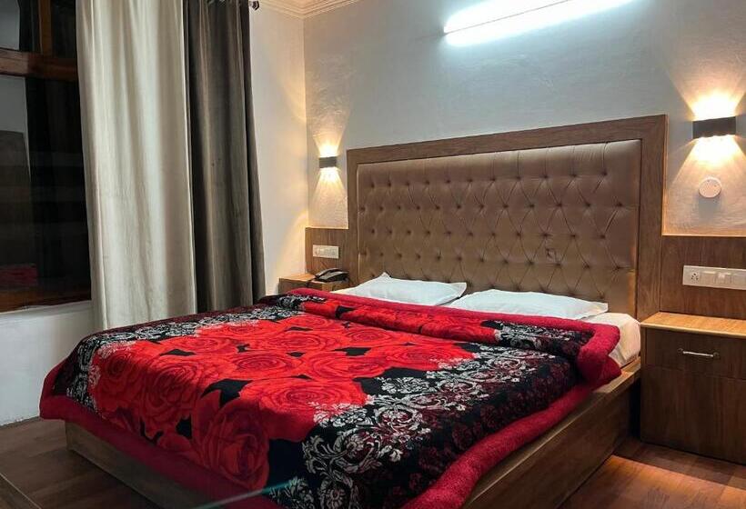 חדר דחוקס עם מיטת קינג, Premier Mall Road Manali