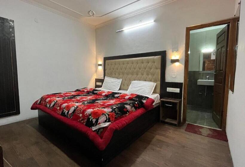 חדר דחוקס עם מיטת קינג, Premier Mall Road Manali