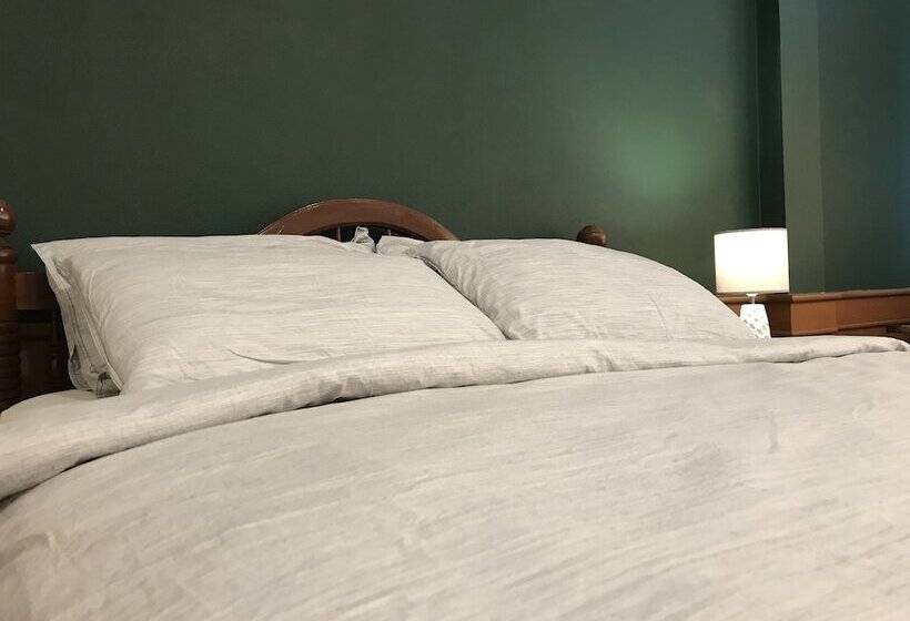 수피리어 룸, Buakham Rim Khong