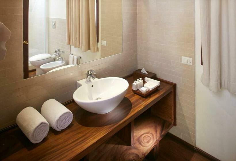 디럭스 룸, Occidental Paradise Dambulla