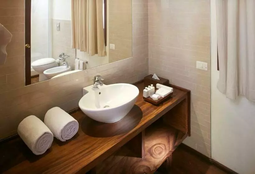 Deluxe-huone, Occidental Paradise Dambulla