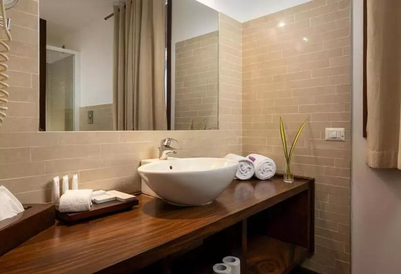 Deluxe-huone, Occidental Paradise Dambulla