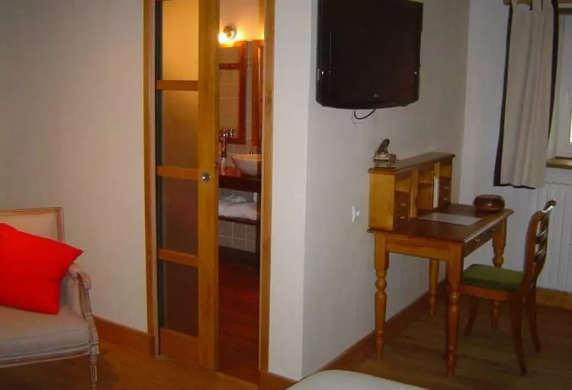 Comfort Kolmen Hengen Huone, Oudoty